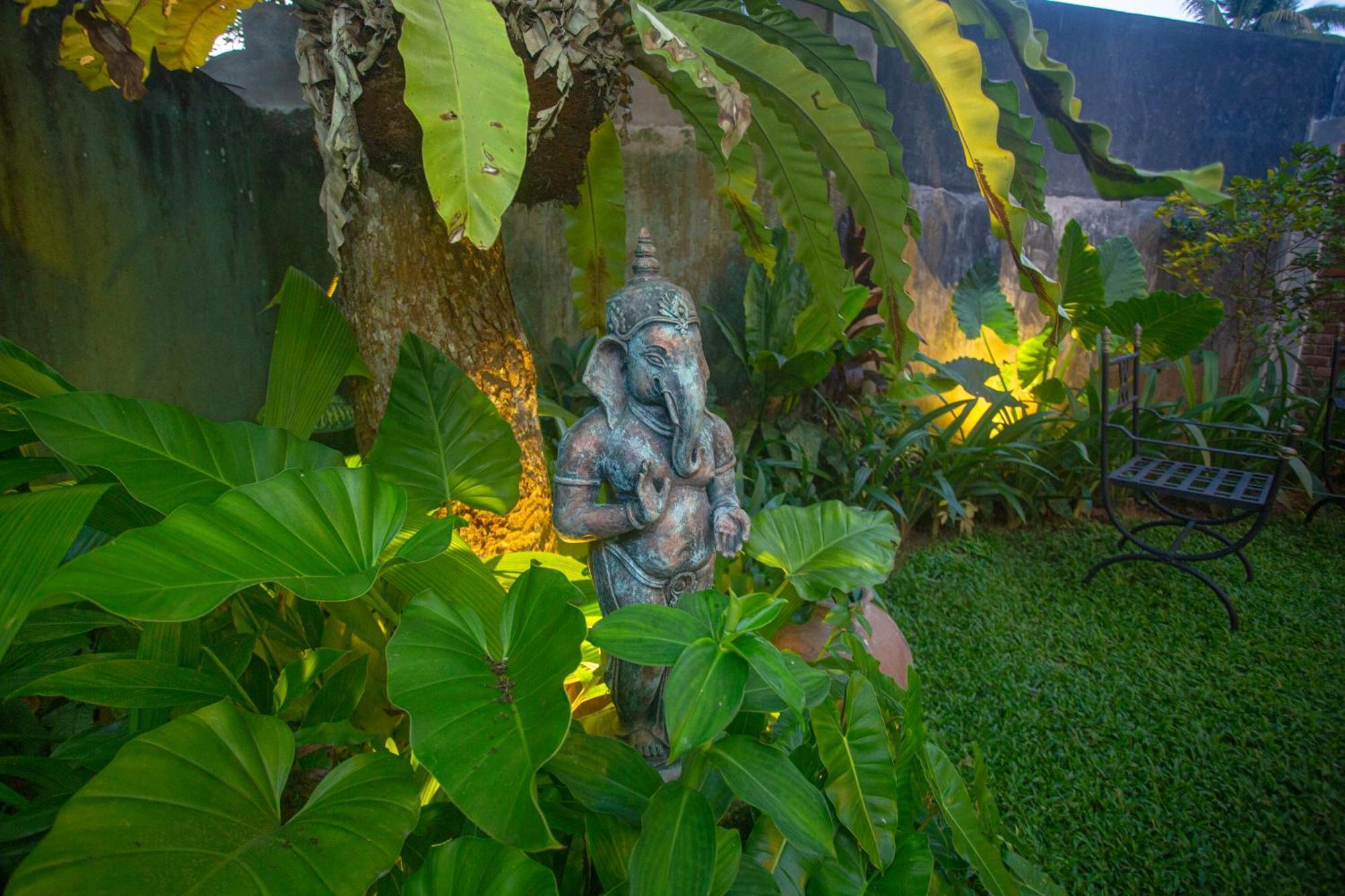 Dhyana Villa Ambalangoda  Kültér fotó